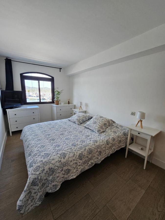 Tres Grand Deux Pieces Marines De * Cogolin